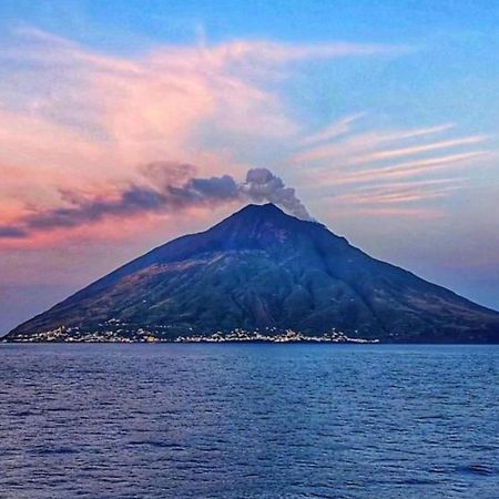 Stromboli Suite Apartment With Terrace Volcano & Sea View Extérieur photo